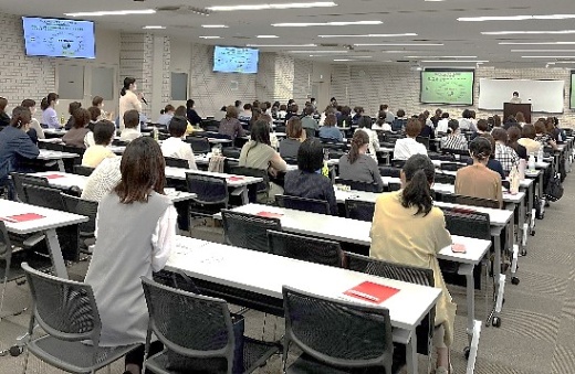 参加者からの質問がたくさんありました。