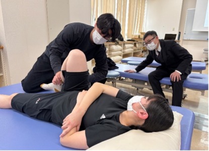 【理学療法学専攻】2年生の臨床実習に向けた準備（実技練習）が始まりました！