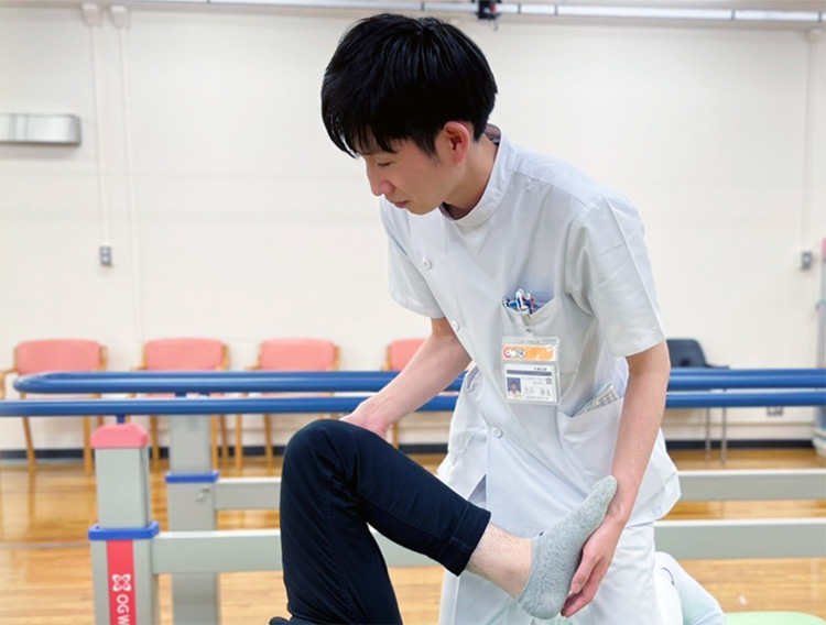  宍戸啓太さん リハビリテーション学科理学療法学専攻 卒業生（福島県立医科大学附属病院  理学療法士）