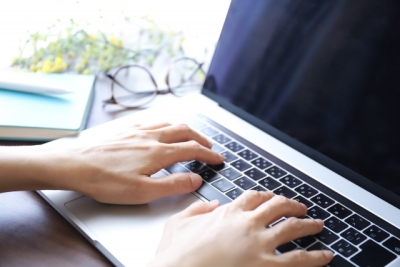 【理学療法学専攻】荒木草太助教が脳卒中の運動リハビリテーションに対するウェアラブルセンサー分野で生産性の高い研究者、世界Top10に選ばれました!