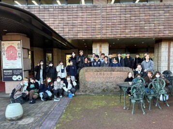 【理学療法学専攻】1年生がリエゾンゼミⅠの授業で芹沢銈介美術工芸館を訪問