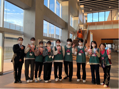 理学療法学専攻の4年生が「元気やまもと みんなの健康まつり」にボランティアとして参加しました