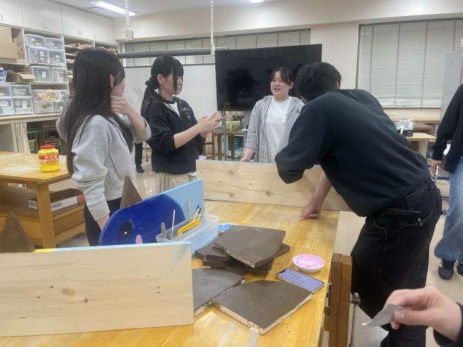話し合いをしながら進めています！