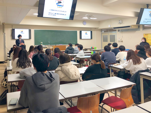 グループでの質疑応答の様子