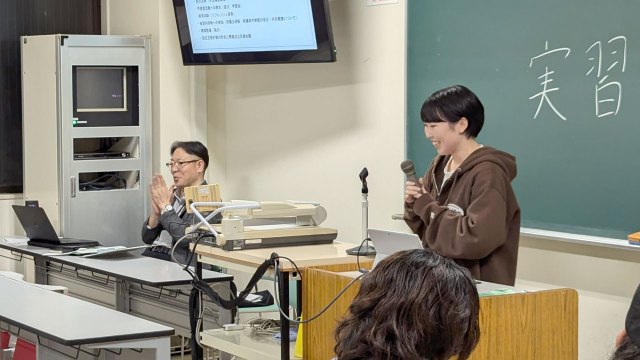 和やかな雰囲気で進む報告会