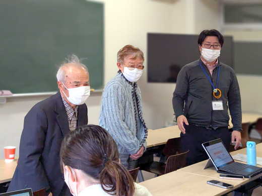 プロジェクトメンバーの方々と鶴ケ谷地域包括支援センターの大久保所長さん