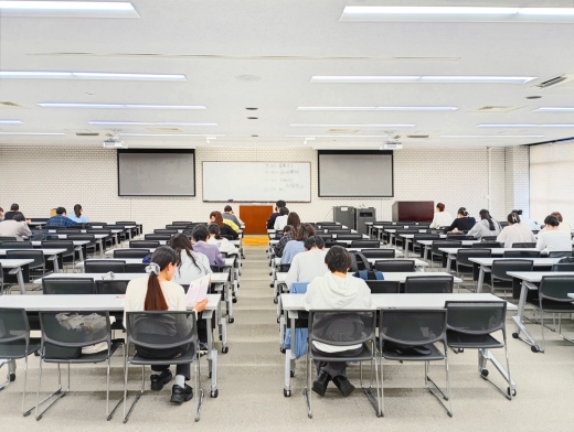 精神保健福祉士課程の模擬試験の様子