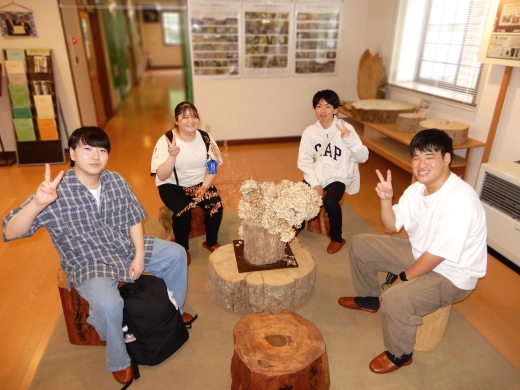 宮古市薬師塗漆工芸館にて