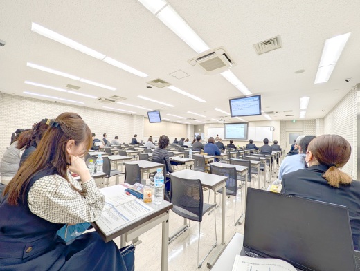 第1部基調講演の会場の様子