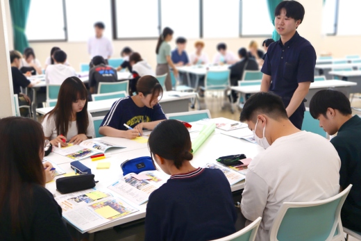 ワークショップ ： 企業記事を読んで職場の魅力を見つけました