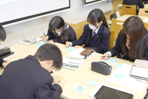 災害時を想像しながら困りごとを書き出す