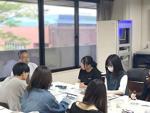 広瀬さんとの対話：学生のどんな質問にも多様な経験を分かち合っていただきました