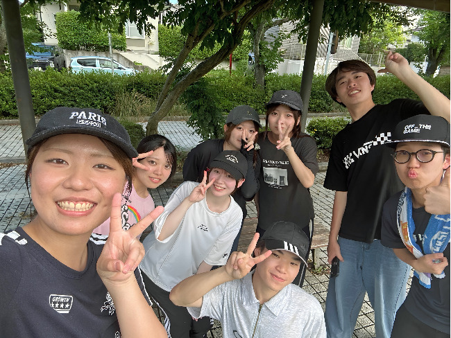 ゼミのみんなで写真撮影