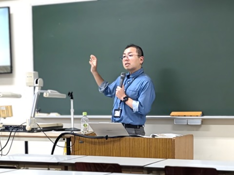 報告をする大石剛史先生