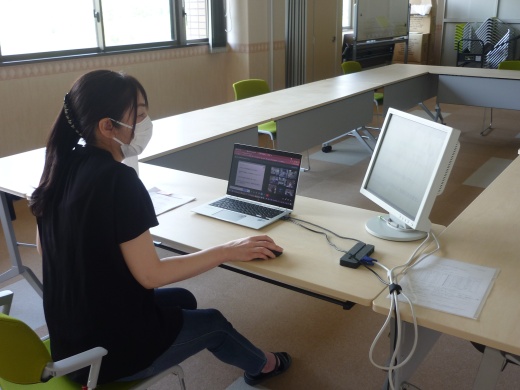 「社会福祉法人東北福祉会せんだんの里」からの講義の配信の様子