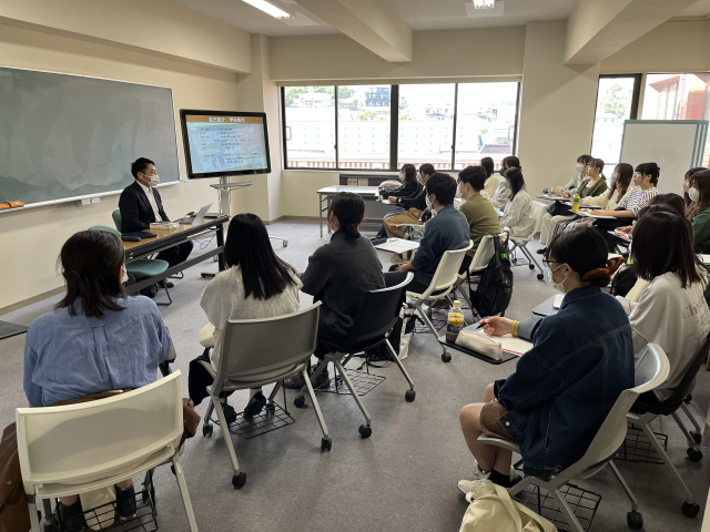 演習活動：　国家試験対策プロジェクト「卒業生から学ぶ国試対策講座」