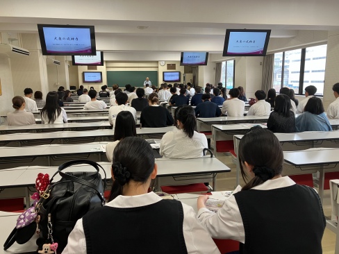 7月25・26日の両日、オープンキャンパスで福祉行政学科の学科企画を開催しました
