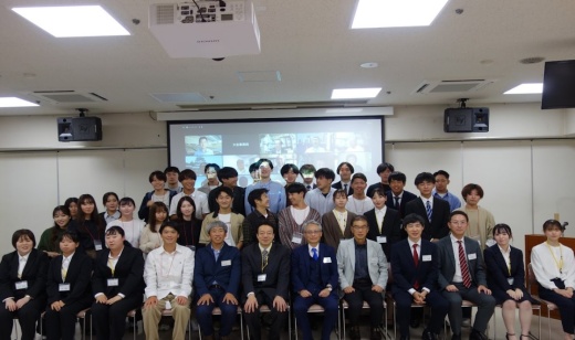 関西大学のゼミと菅原ゼミとの合同ゼミの風景