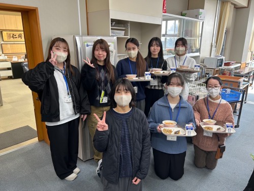 【学び】学生が「ほっとフレンズ」として寄り添う　—学校適応支援を通して専門性を育む—