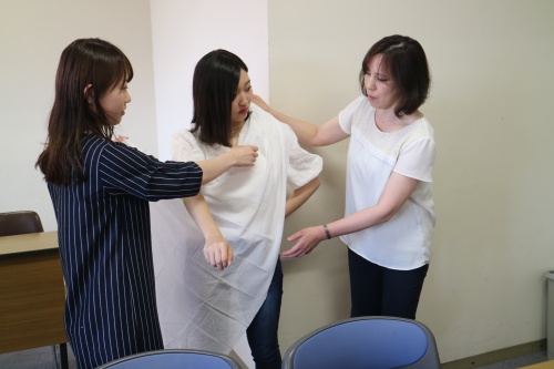 3年ゼミ 三角巾