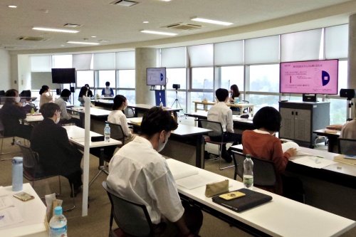 【学び】修士論文構想発表会を開催 / 大学院 福祉心理学専攻