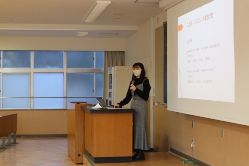 【学び】令和4年度 福祉心理学科　合同研究発表会を開催