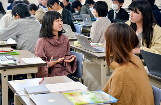 「社会科教材研究」三浦和美教授