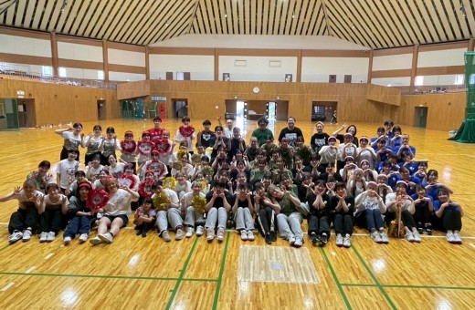 【教育学科・社会福祉学科】　リエゾンゼミⅡ（福祉実践演習）で 「保育レクリエーション」を行いました