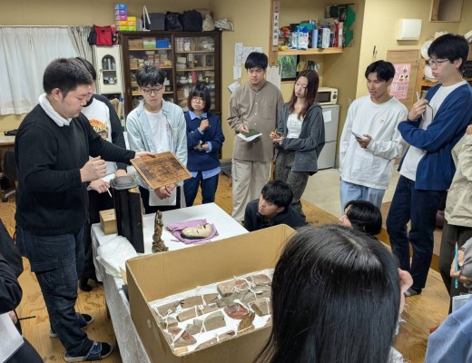 【教育学科】地域文化の歴史と今を考える：東北古典彫刻修復研究所と山辺町ふるさと資料館「杉下地区と世尊寺」展の見学会を開催しました