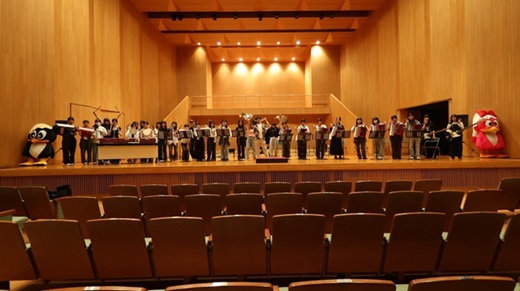  【教育学科・社会福祉学科】集中講義「音楽教育」で32名の学生が学びを深めました