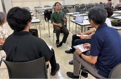 グループ別質問リレーを通して教師の判断を言語化する