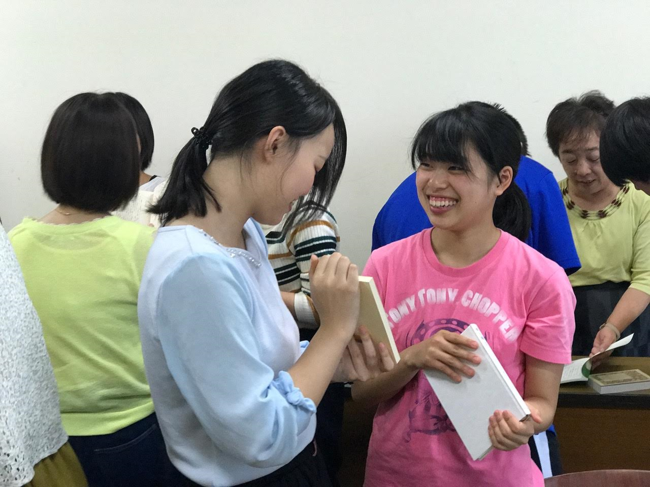 読んだ本を紹介し合う　
