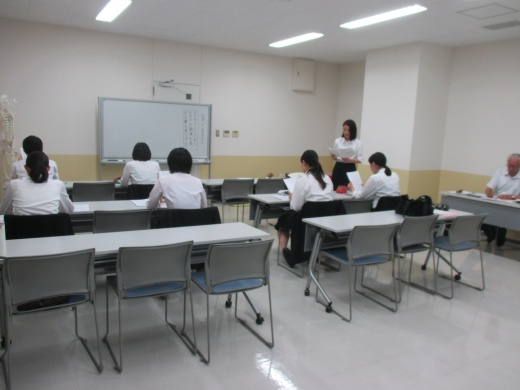 模擬授業を行う学生の様子
