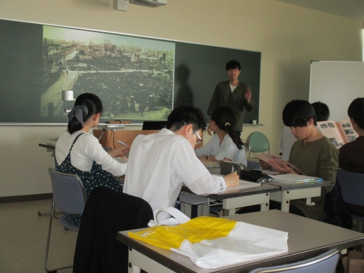 資料を通して「仙台空襲」について学ぶ