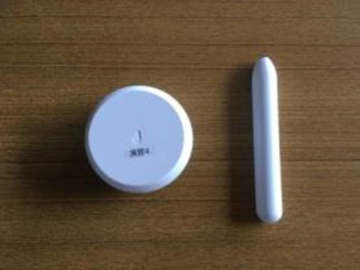 図2:ペンと黒板消し