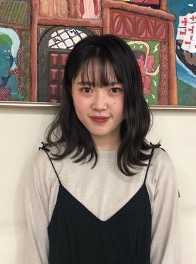 インタビューを受けてくださった長嶋梨央さん