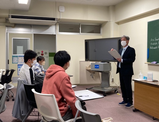 外部講師による「教育実習（中・高）の事前指導」授業風景
