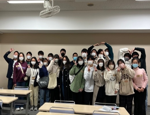 国際共修授業の学生集合写真