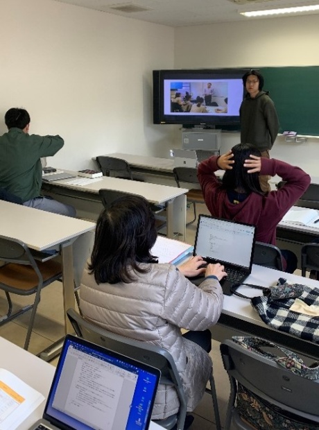 【教育学科】英語科コース新3年生の合同ガイダンスと語学・文化海外研修報告を行いました