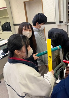 【教育学科】「音楽科の指導法」で打楽器に触れました