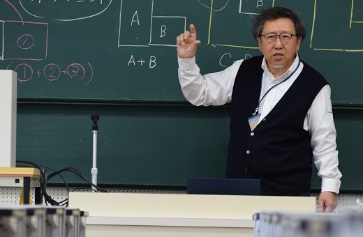 石原直教授（算数科教育担当：教育学部長）