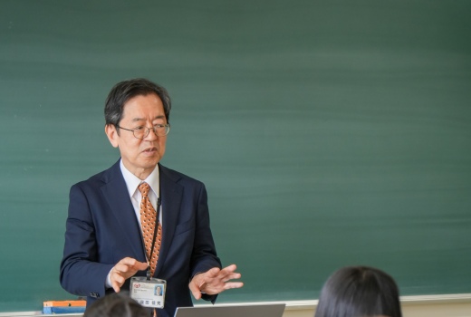 久保田佳克教授（中等教育専攻・英語科コース担当）
