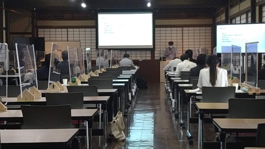 修士課程2年生の発表
