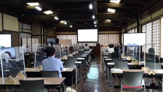 修士課程2年生の発表