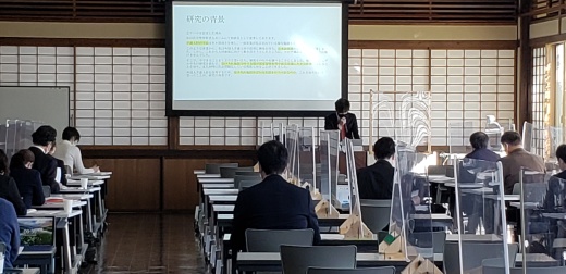 修士課程1年生の発表