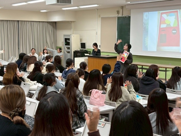 平川ゼミ スケッチブックシアター「がちゃがちゃ動物クイズ」