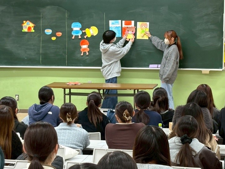 上村ゼミ 黒板シアター「3匹のクマ」