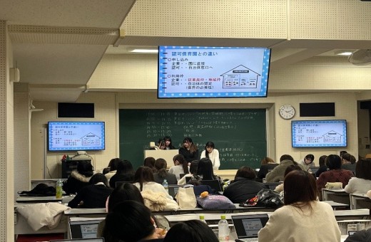 2年生が発表する様子①