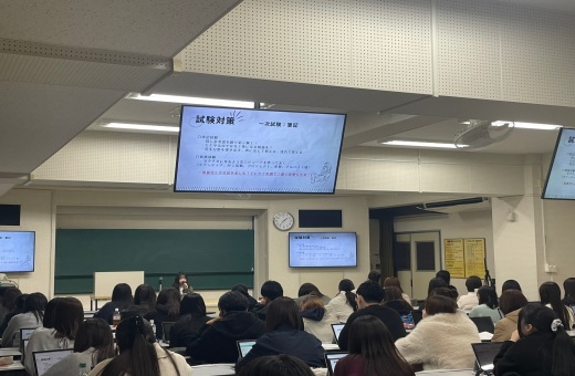 講話の様子③