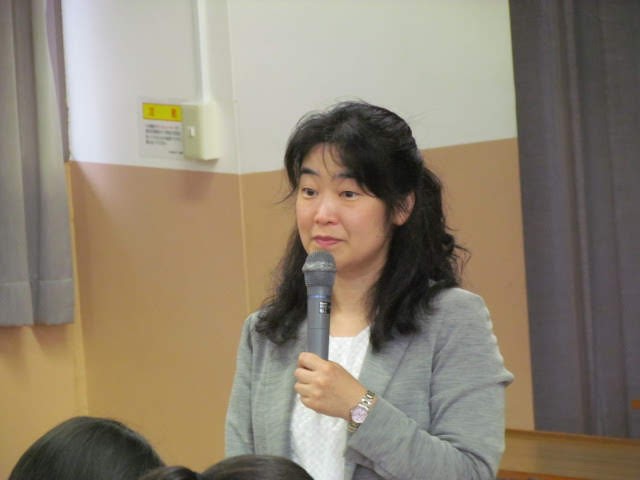 事例の解説をする利根川先生
